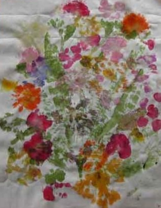 Example of a hammered print that looks like fowers.