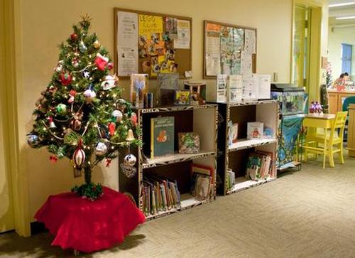 The Children’s Library is ready for the Holidays.