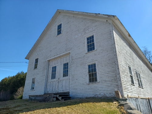 A photo of the Bidwell barn.